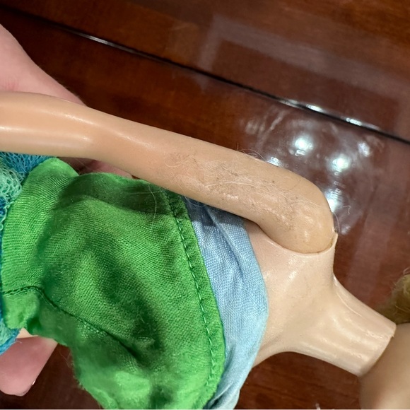 VINTAGE 1960S MATTEL BARBIE DOLL W/ SENIOR PROM DRESS GREEN/BLUE BUBBLE CUT HAIR - Picture 7 of 11